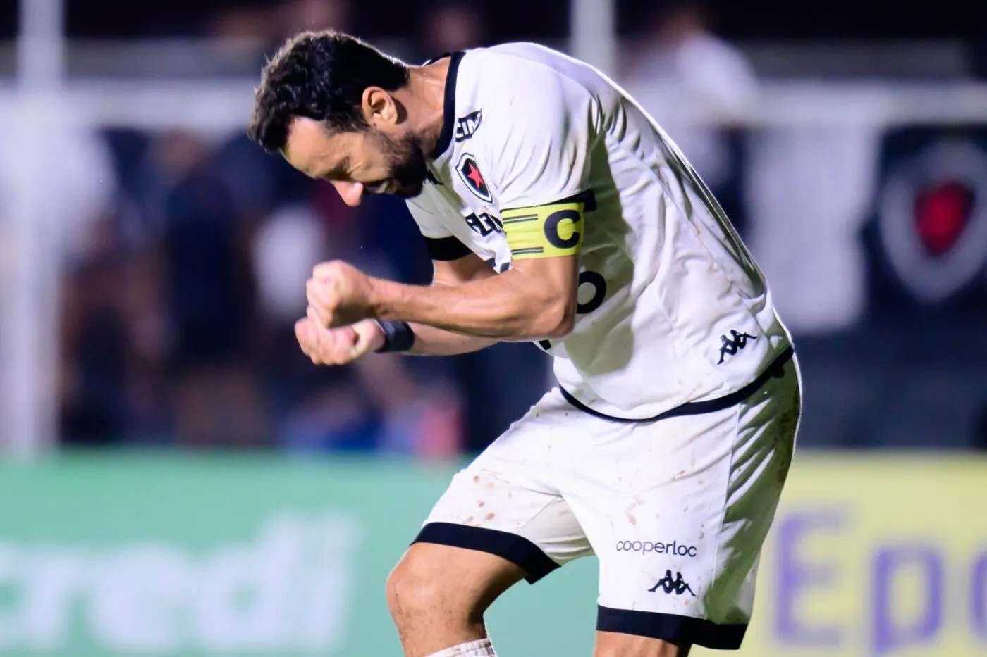 Nenê encore buteur à 44 ans