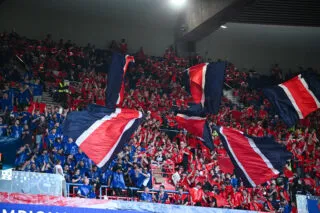Le tifo effrayant des supporters parisiens face à Liverpool