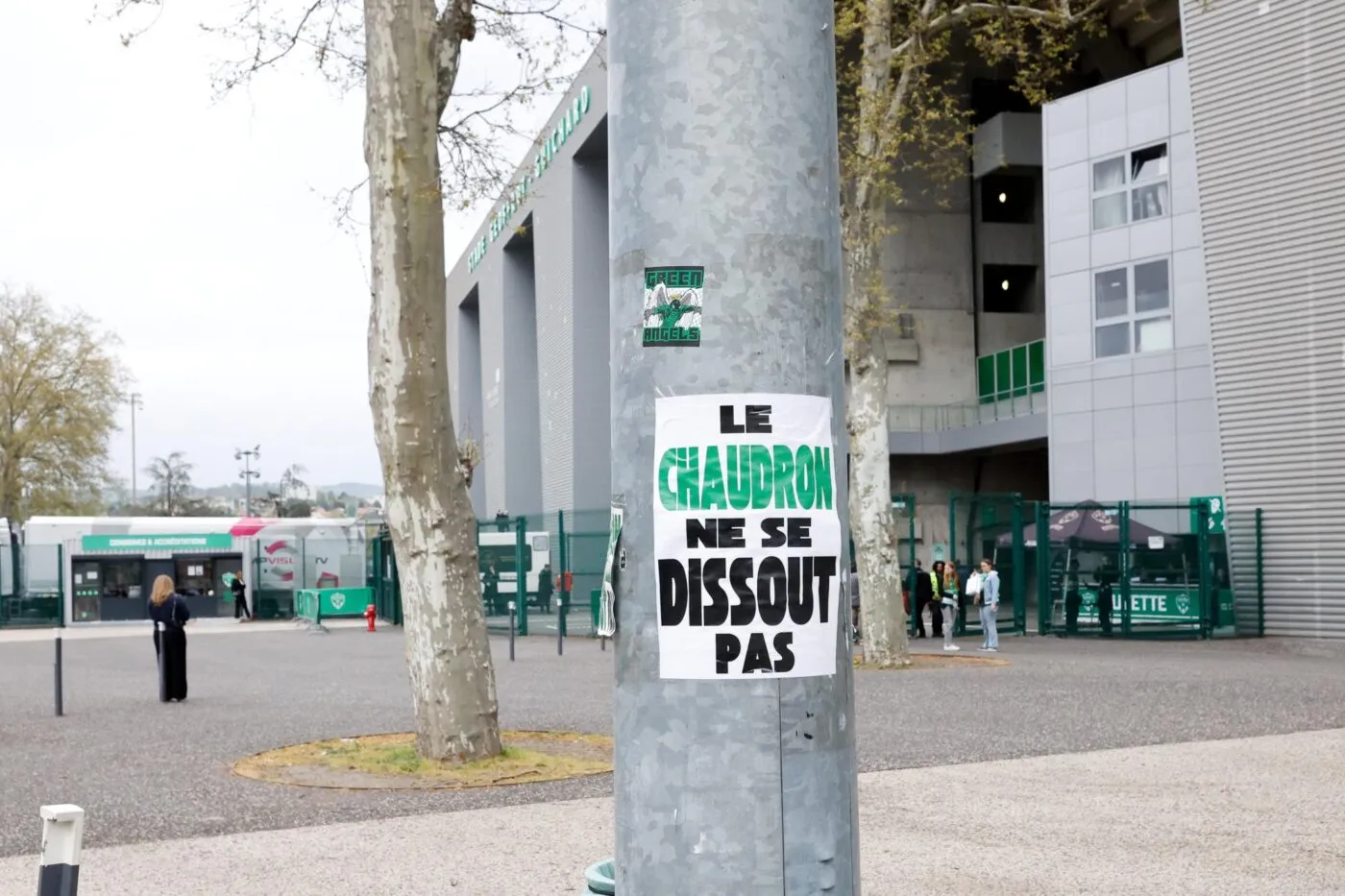Les joueurs de Saint-Étienne apportent leur soutien aux groupes de supporters