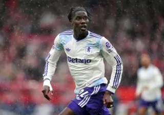 L’idylle entre Amadou Onana et un supporter de Nottingham Forrest