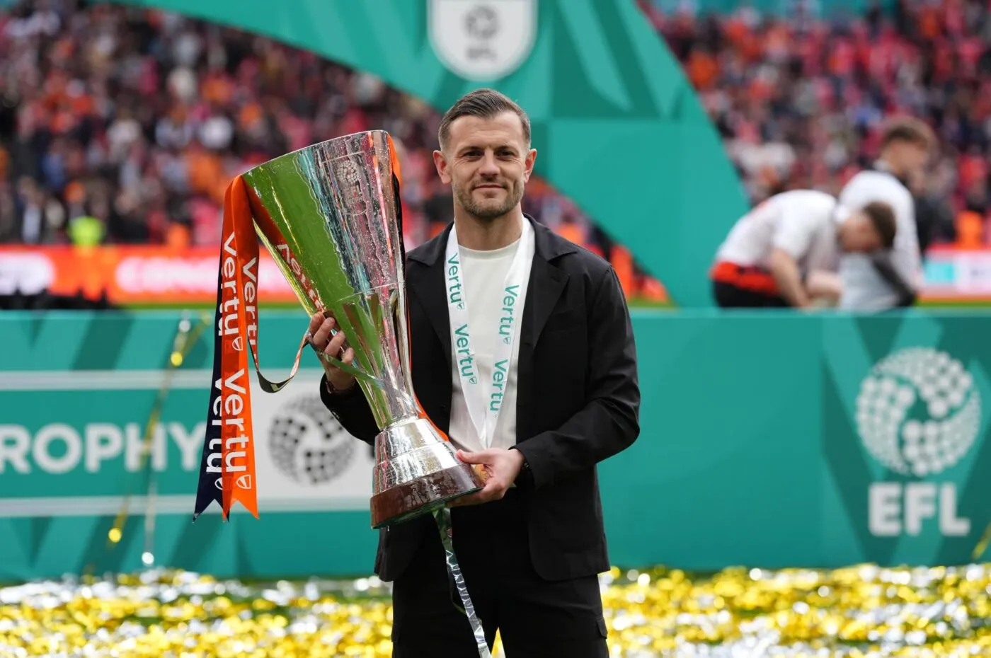 Coach Jack Wilshere remporte son premier trophée