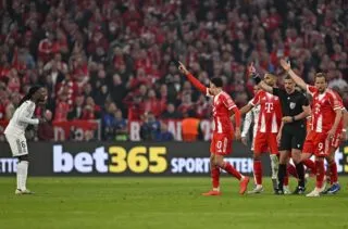 Camavinga, de haut en bas