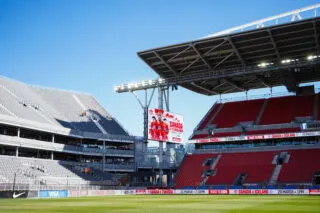 La FIFA exploite-t-elle le Canada ?