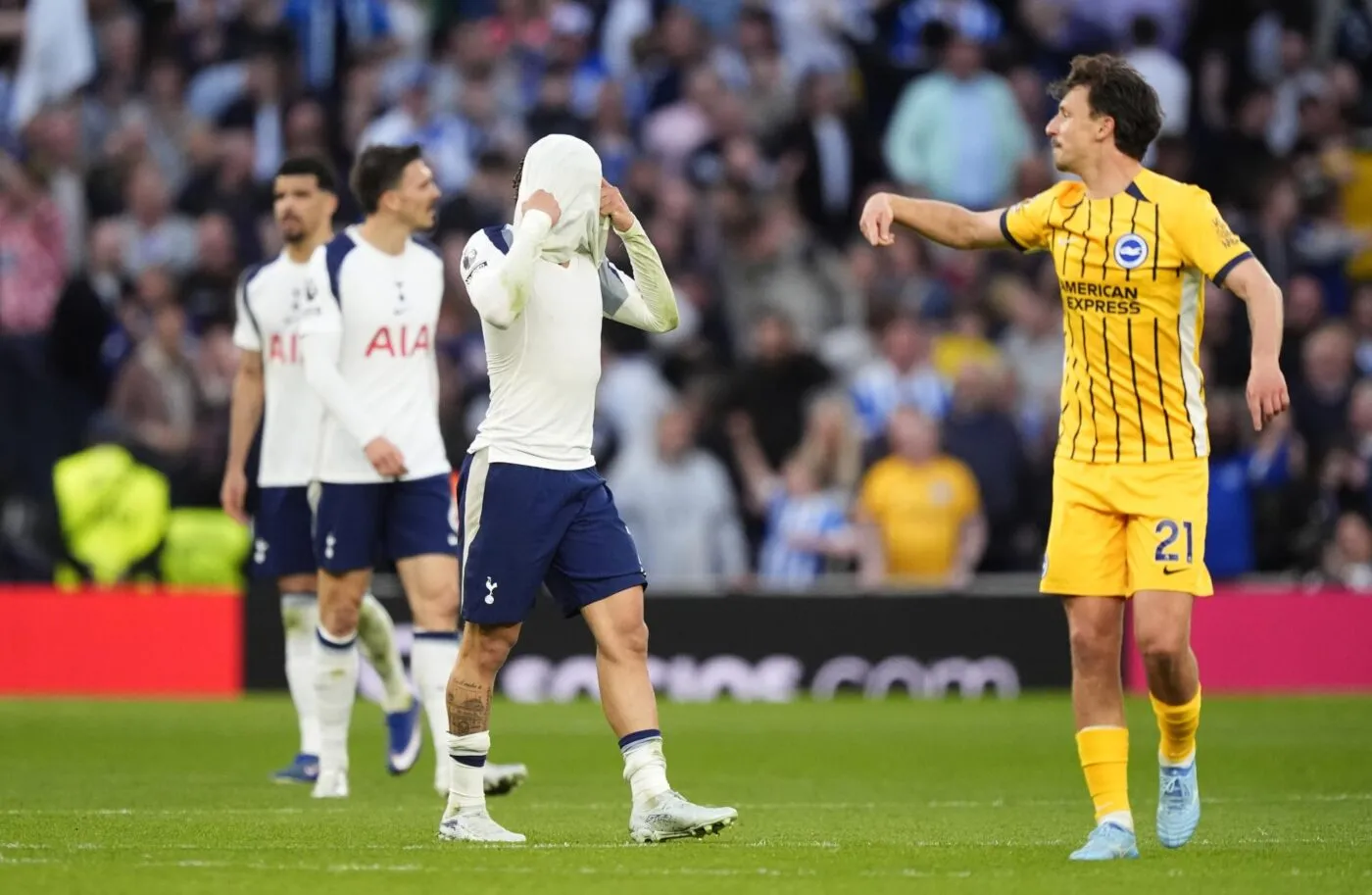 Tottenham plombé dans le temps additionnel par Brighton