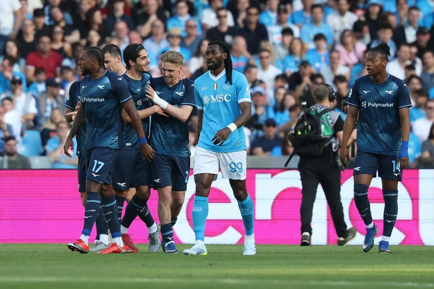 La Lazio surprend Naples, l'Inter s'envole vers le titre