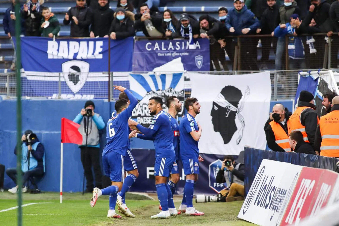 Bastia plombe Saint-Étienne et revient dans la course au maintien