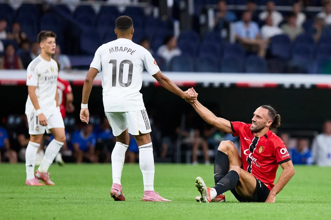 Pourquoi Vedat Muriqi devrait aller au Real Madrid plutôt qu&rsquo;au Barça