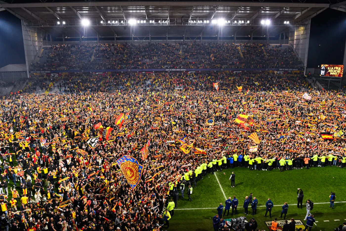 Faut-il envahir une pelouse avant de gagner un trophée ?