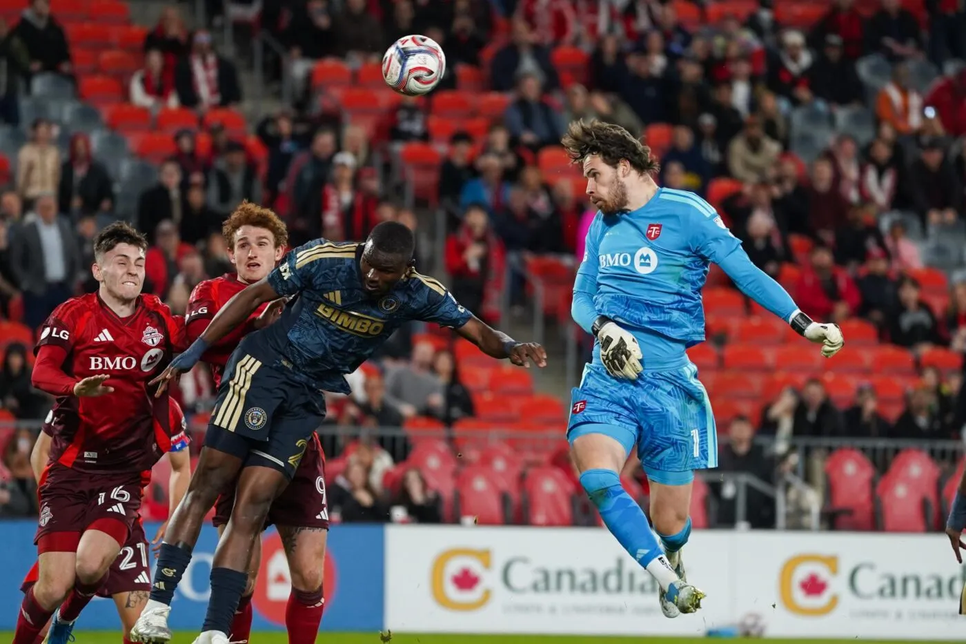 Le gardien de Toronto se mue en sauveur de dernière minute