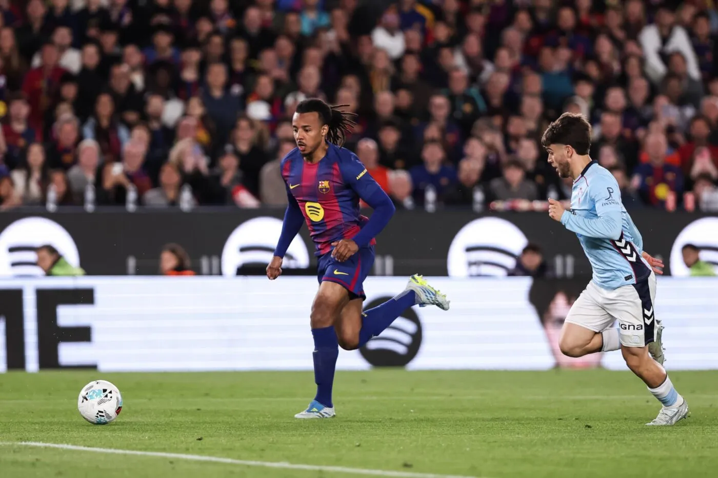 Jules Koundé se rapproche un peu plus d'Éric Abidal