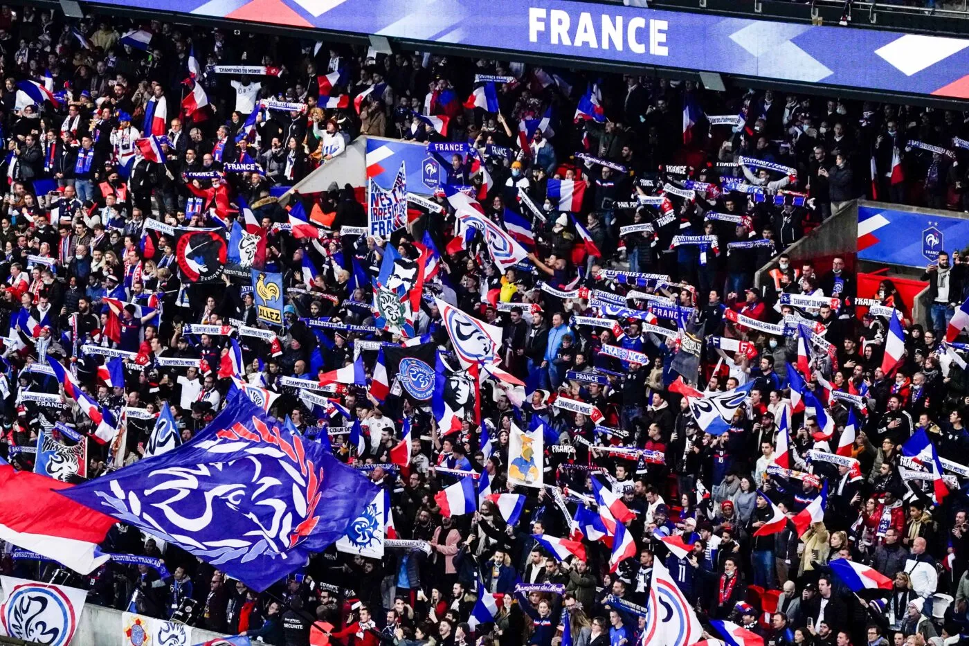«<span style="font-size:50%">&nbsp;</span>La gestion des prix, c’est une catastrophe<span style="font-size:50%">&nbsp;</span>» : les supporters français face au Mondial de la galère
