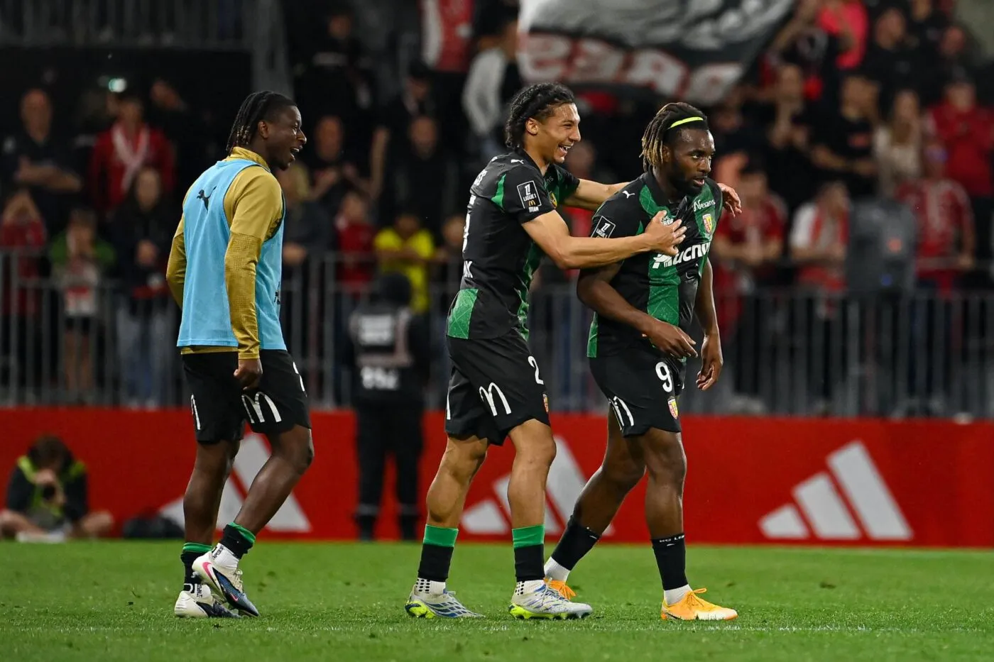 Après un match spectaculaire, Lens arrache le nul à Brest