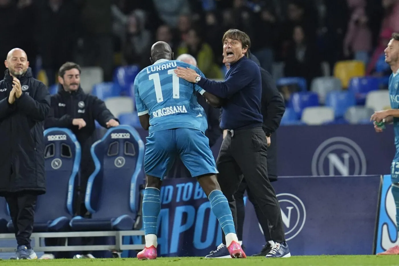 Antonio Conte charge Lukaku