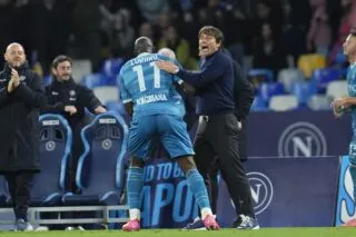 Antonio Conte charge Lukaku