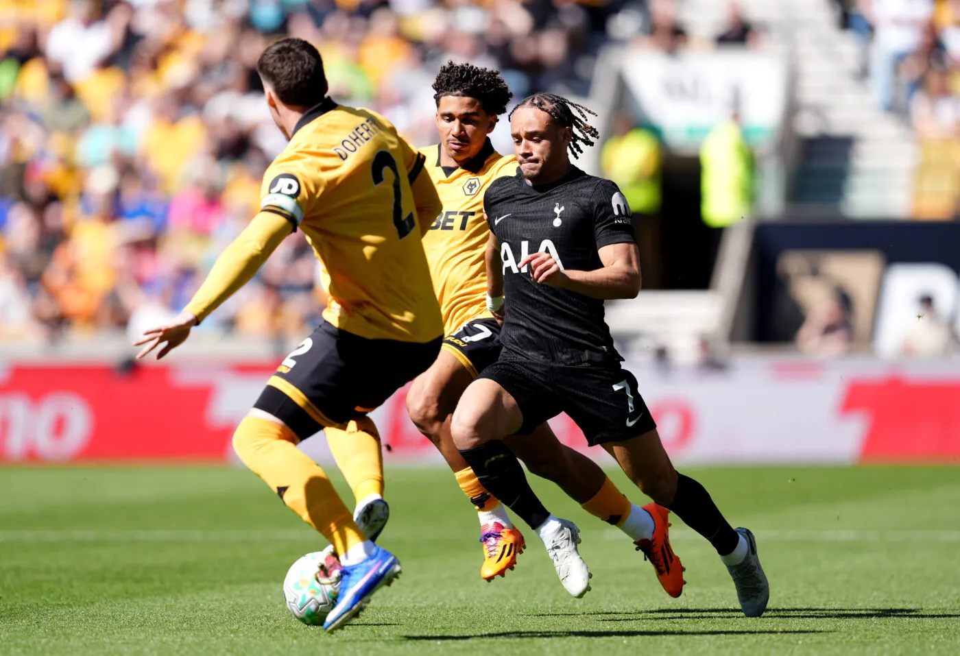 Tottenham reste englué dans la zone rouge, Liverpool dans le top 4