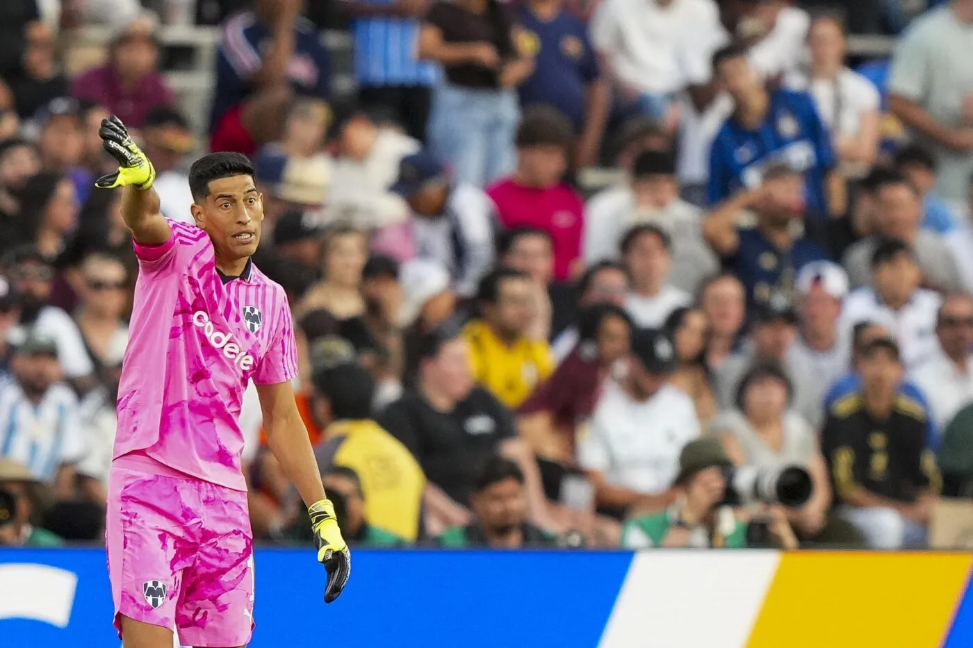 Le gardien de Saragosse s’excuse après son coup de poing