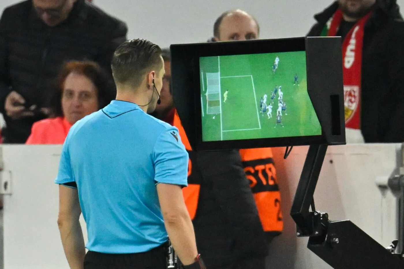 Quand les arbitres italiens jouent à pierre-feuille-ciseaux