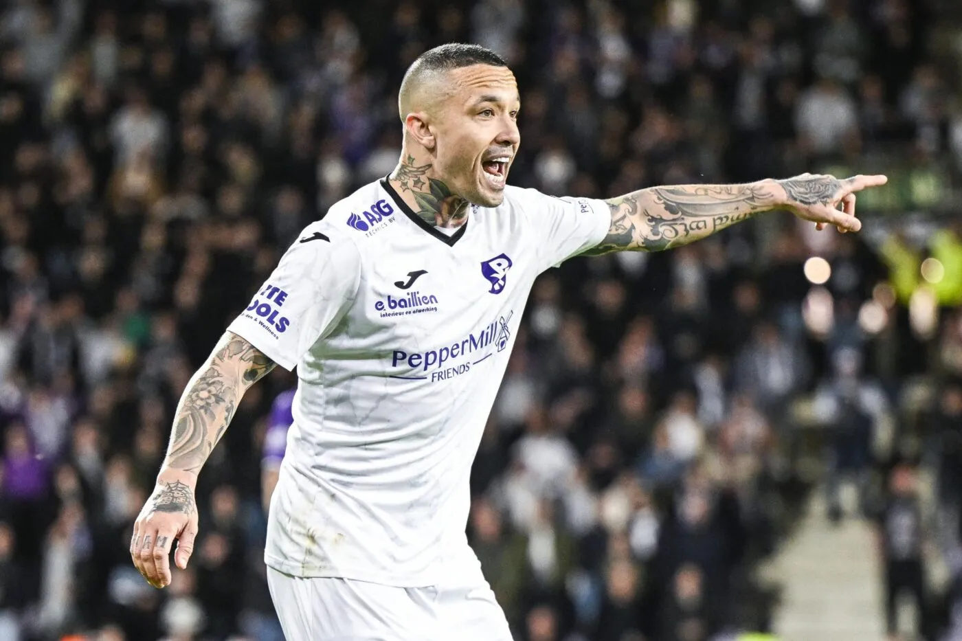 La petite histoire derrière le remplacement de Nainggolan par le coach adjoint enfin dévoilée