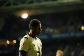 Le spectateur coupable d’insultes racistes envers Rashford prend cher