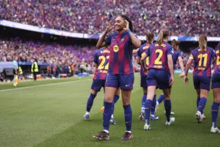 Un Barça record rejoint l'OL en finale