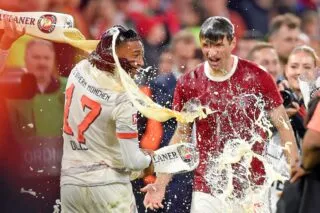 Uli Hoeness met une balle à une légende du Bayern avant de la comparer à Michael Olise