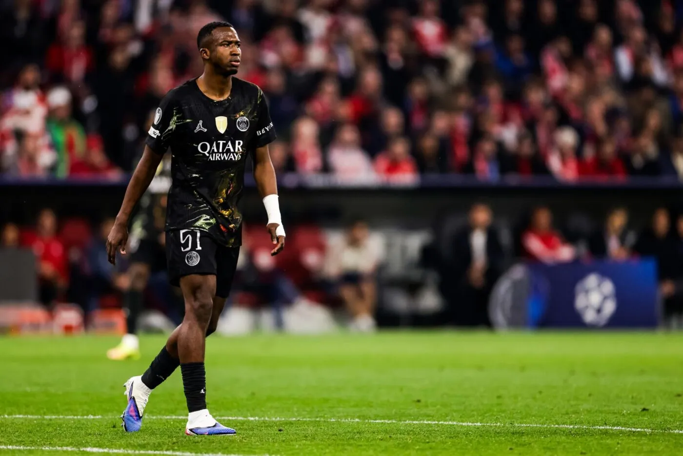 L’homme du match Willian Pacho réagit à la qualification du PSG en finale