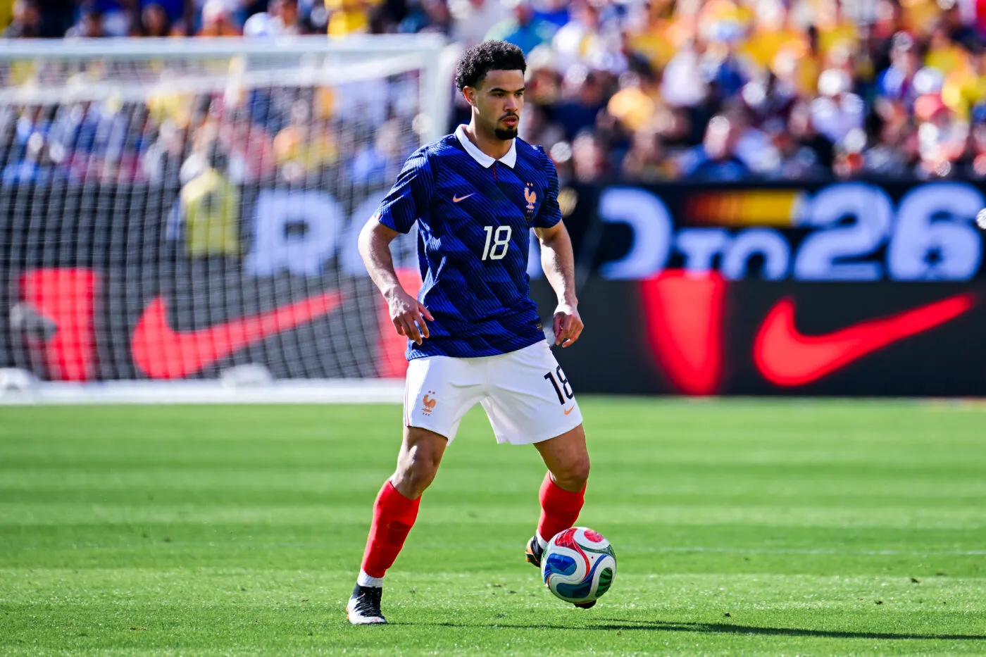 Et si Zaïre-Emery était le latéral droit des Bleus à la Coupe du monde ?