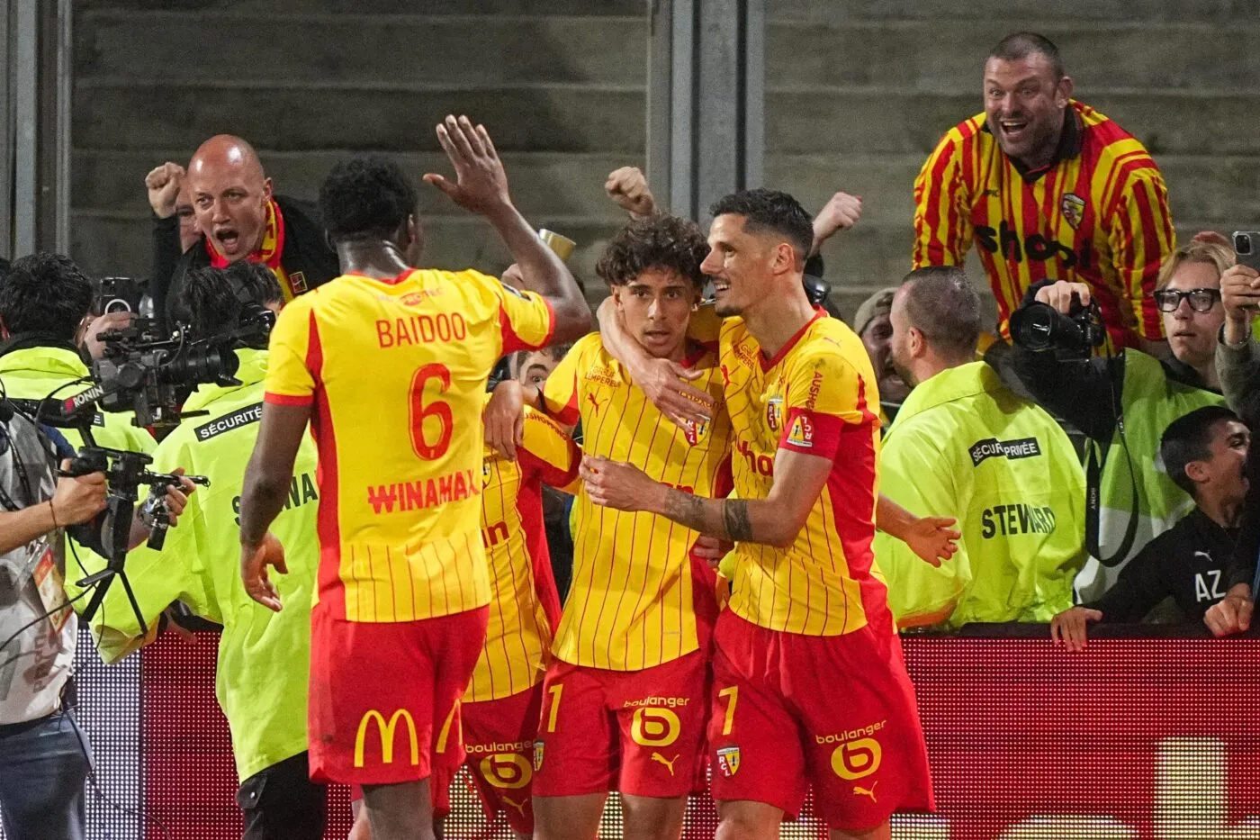 Le jeune Mesloub propulse Lens en Ligue des champions et envoie Nantes en Ligue 2