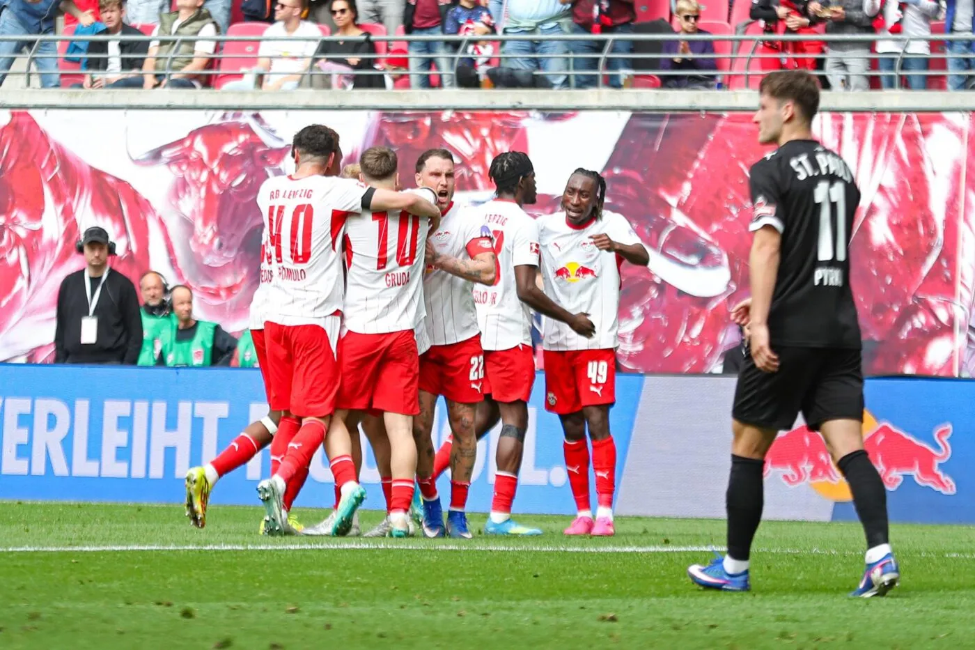 Leipzig valide sa qualification en Ligue des champions, Leverkusen grand perdant de la journée