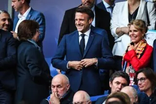 Emmanuel Macron prépare-t-il sa reconversion dans le foot ?