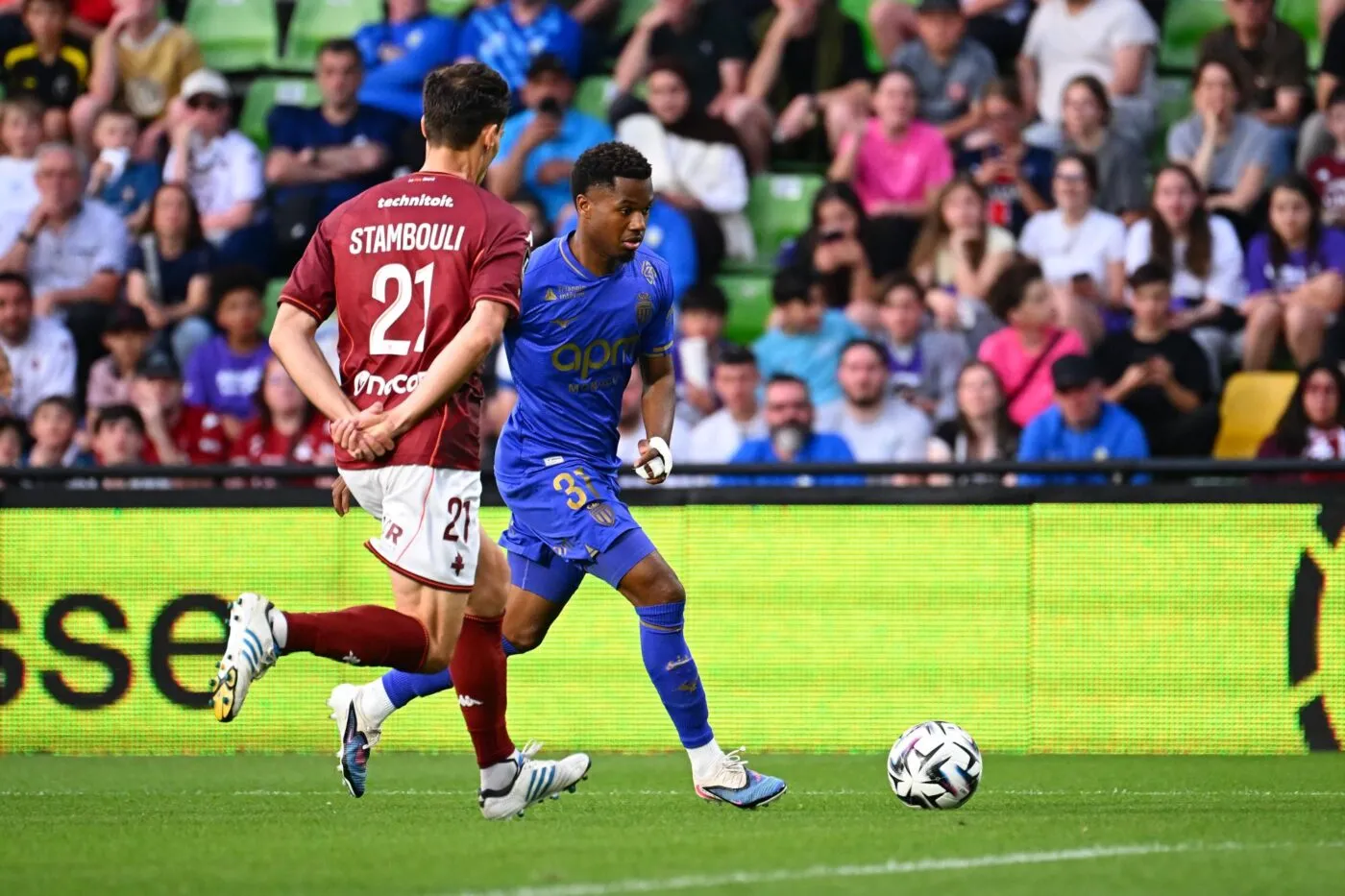 Le onze type des joueurs à neuf titularisations en Ligue 1