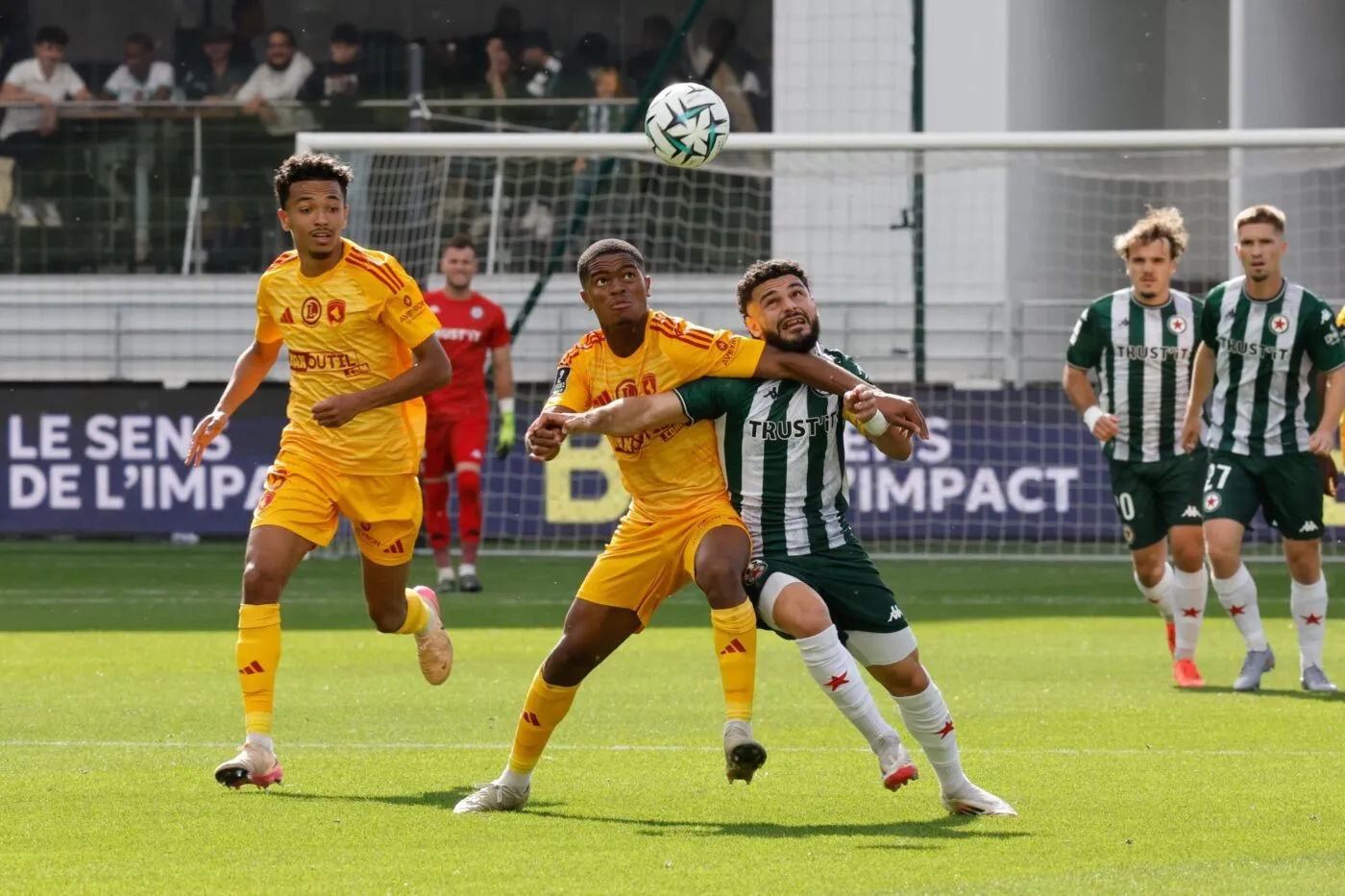 Red Star ou Rodez : qui a les meilleurs arguments pour rejoindre la Ligue 1