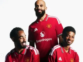 Manchester United dévoile un nouveau maillot qui plait déjà beaucoup à ses fans