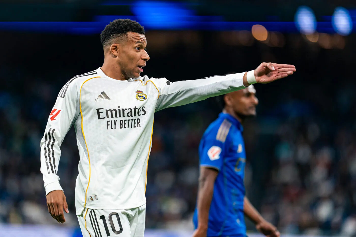 Un Real Madrid démotivé et un Mbappé sifflé font le minimum contre Oviedo