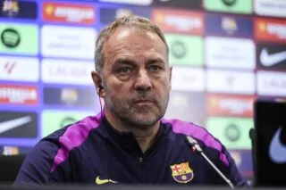 Hansi Flick prolonge avec le Barça