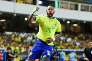 Des scènes de liesse dans les rues au Brésil pour le retour de Neymar