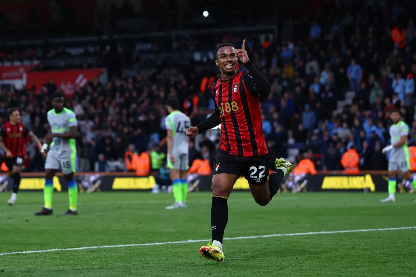 Deux Frenchies rendent Arsenal quasi champion d'Angleterre !