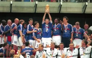 Un trophée de la Coupe du monde 1998 enterré quelque part en France