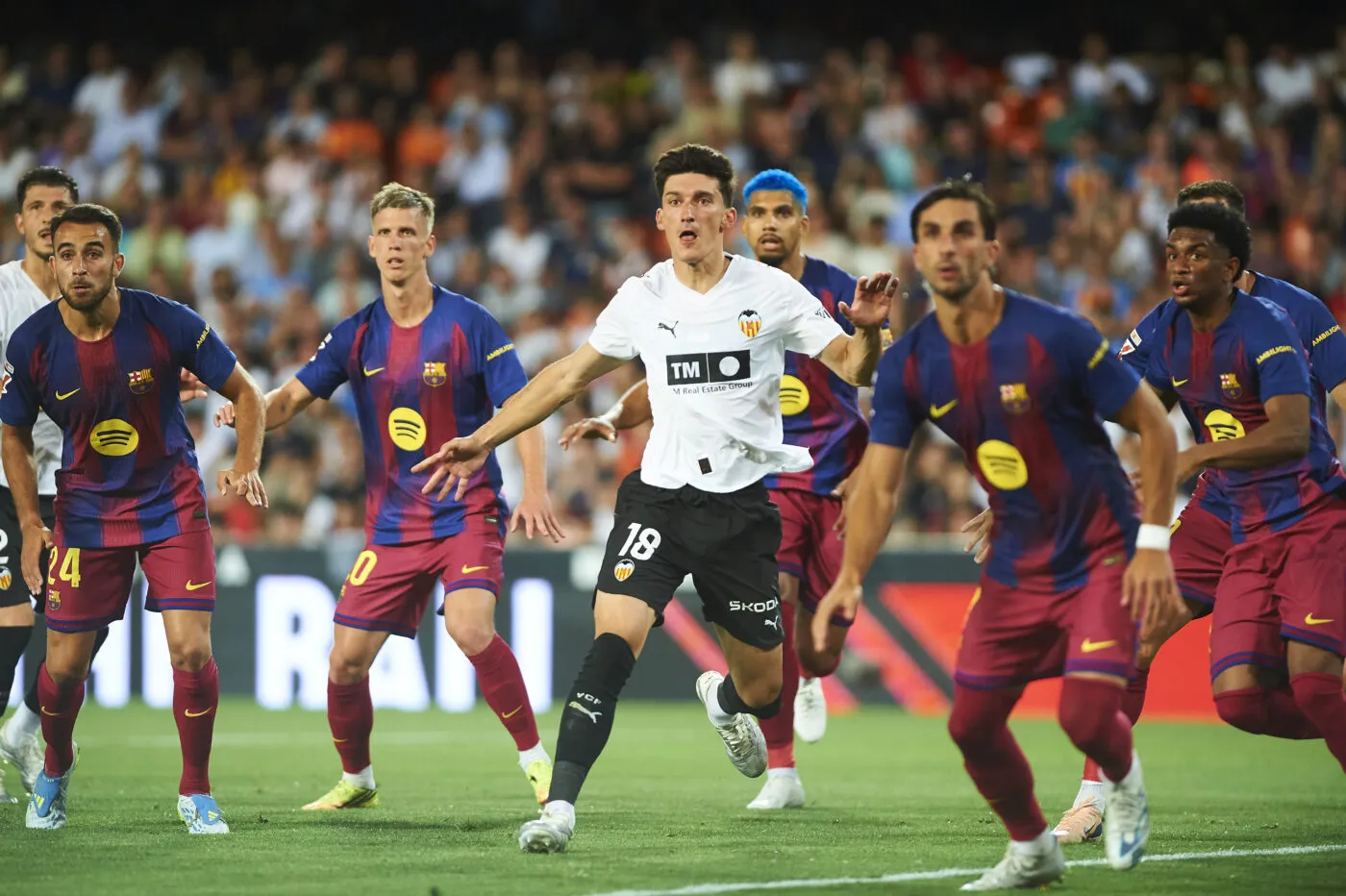 Barcelone achève sa saison par une défaite à Valence