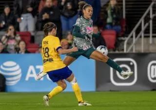 Double défaite pour la galaxie Kang