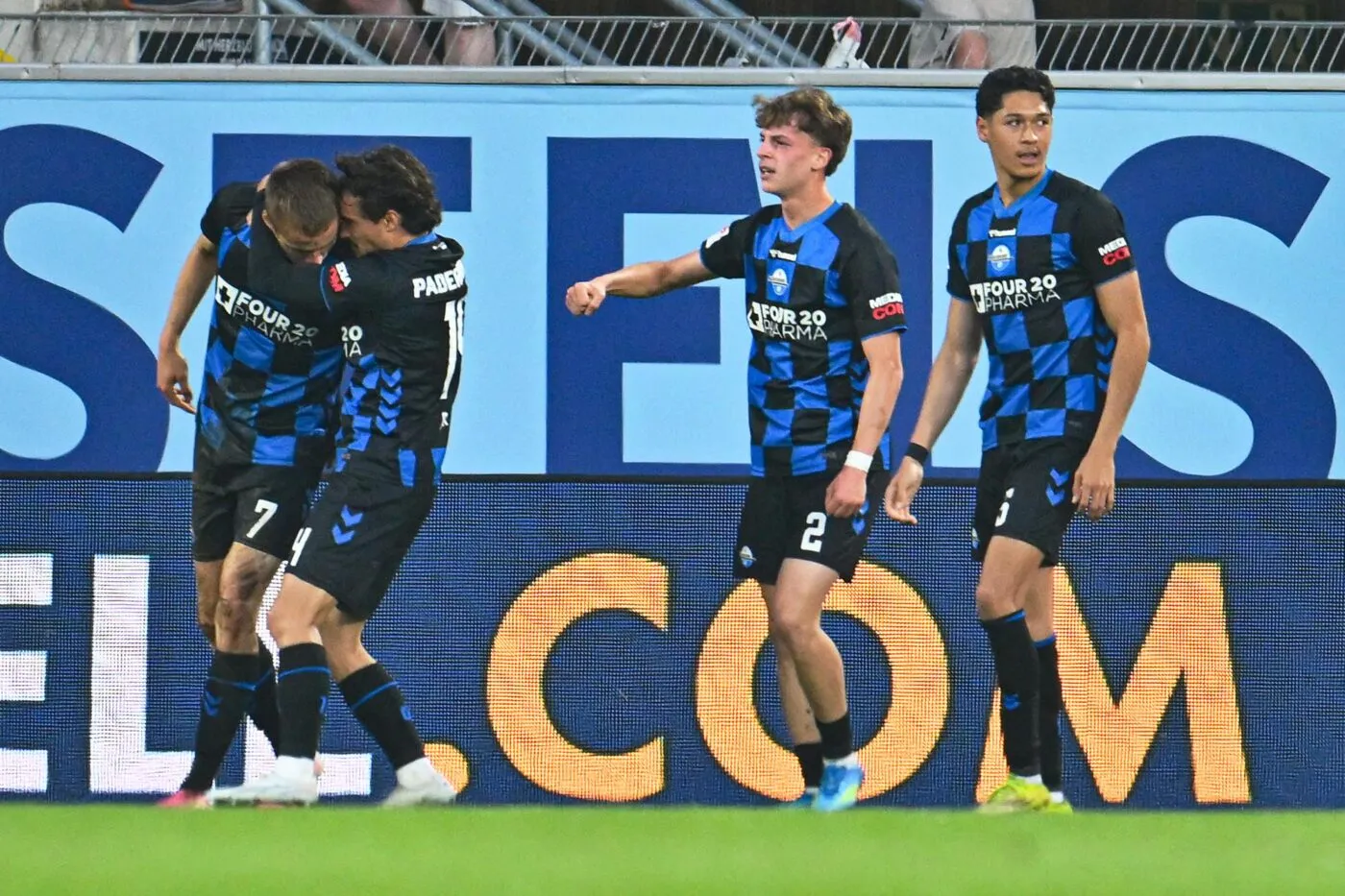 Paderborn renverse Wolfsburg en barrages et monte en Bundesliga