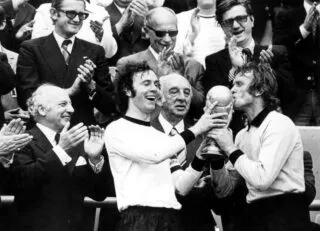 Un agriculteur français a vu treize finales de Coupe du monde