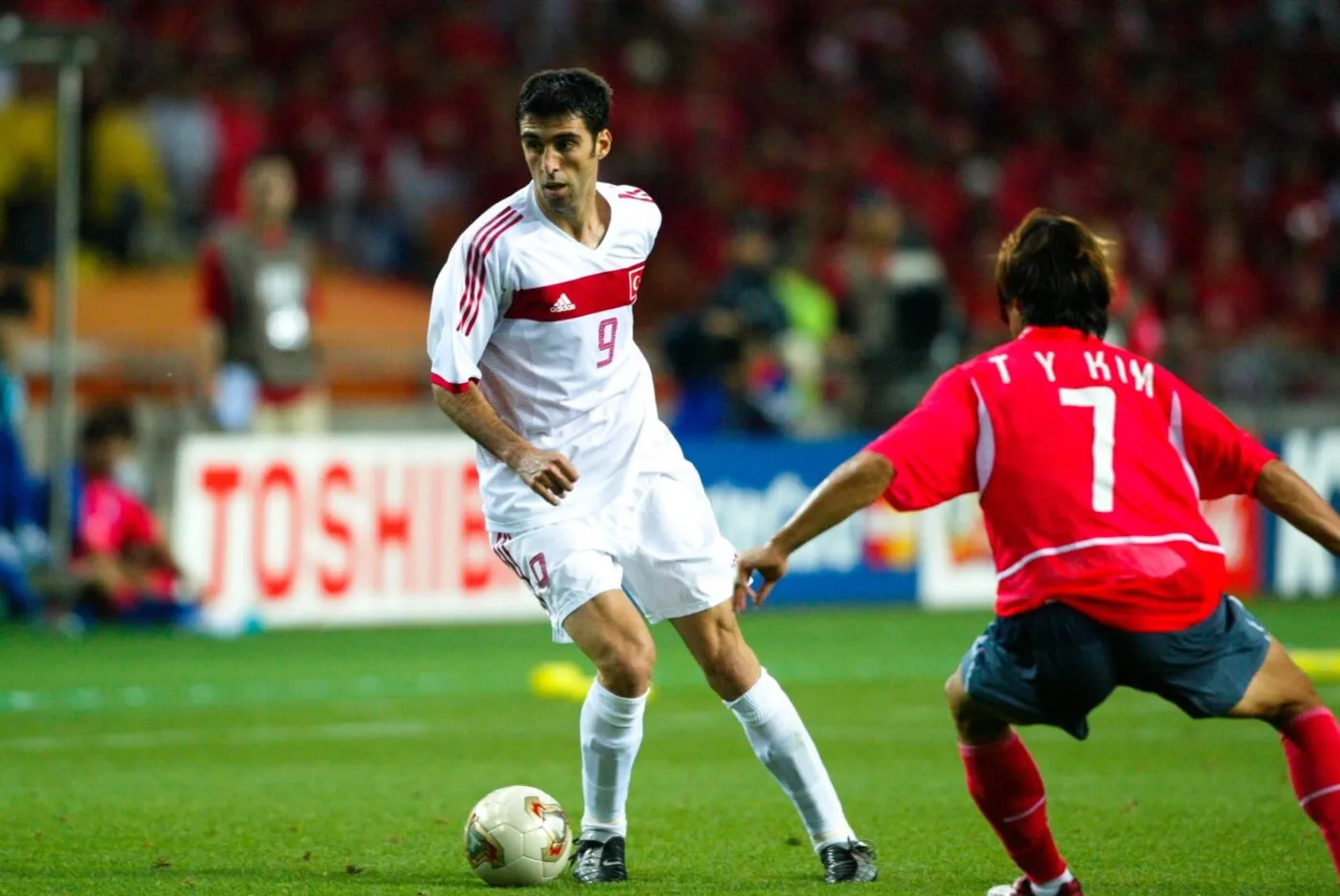 Une star du Mondial 2002 raconte son exil aux États-Unis