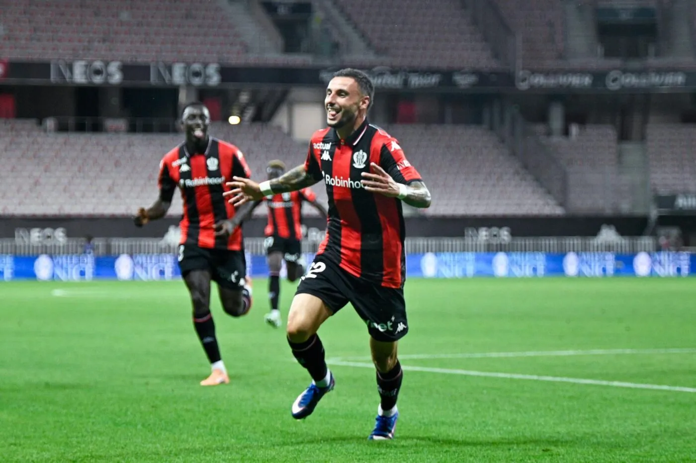 Nice sauve sa peau au bout du suspense face à Saint-Étienne