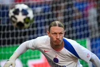 Qui est vraiment Matveï Safonov, le gardien russe du PSG ?