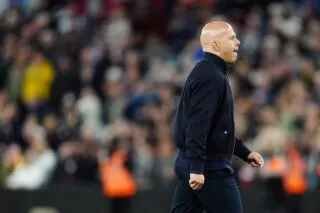 Liverpool coupe la tête d'Arne Slot