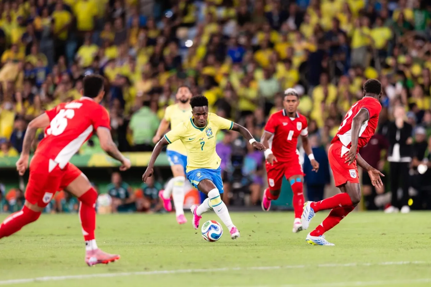 Le caramel de Vinícius pour le premier match de prépa du Brésil