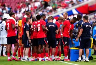 Neuf blessés dans une fusillade près du camp d'entraînement de l'Angleterre