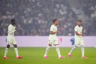 Sondage : S’il fallait en sortir un du XI de l’équipe de France, qui de Kylian Mbappé ou Ousmane Dembélé sacrifieriez-vous ?