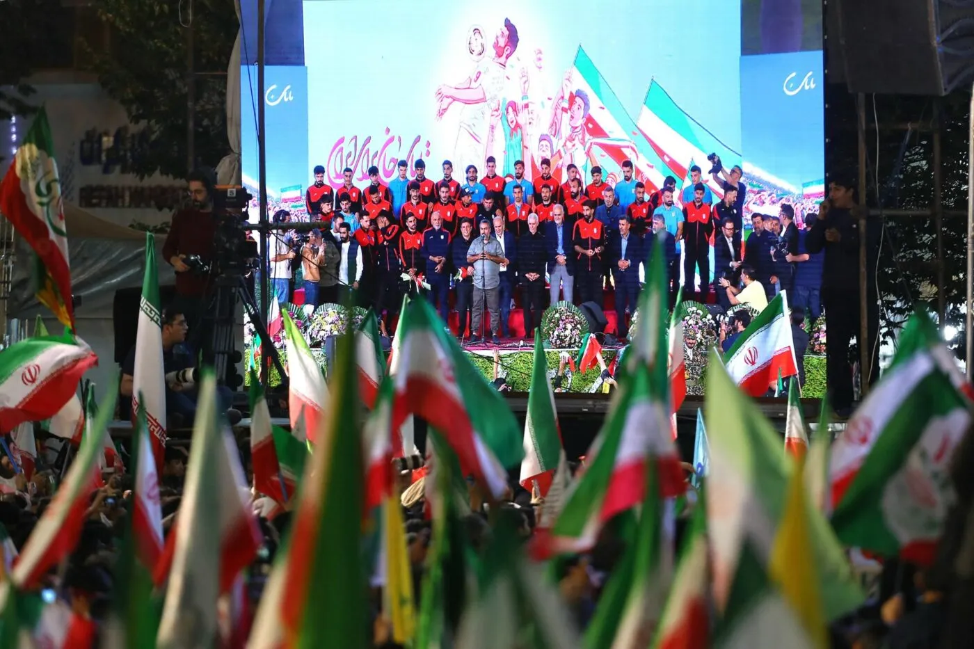 Amir Ghalonei dénonce le traitement réservé à la sélection iranienne